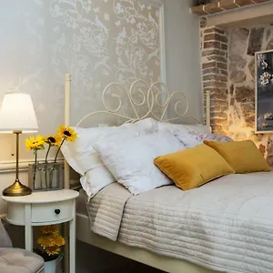 Apartment Yellow Flower, Rovinj